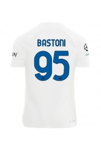 Inter Milan Alessandro Bastoni #95 Jalkapallovaatteet Vieraspaita 2023-24 Lyhythihainen